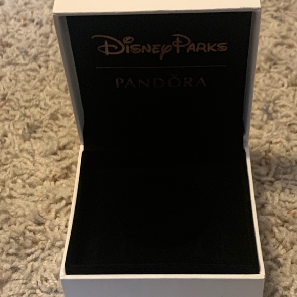 PANDORA x Disney Parks Box BRAND NEW! - Picture 3 of 3